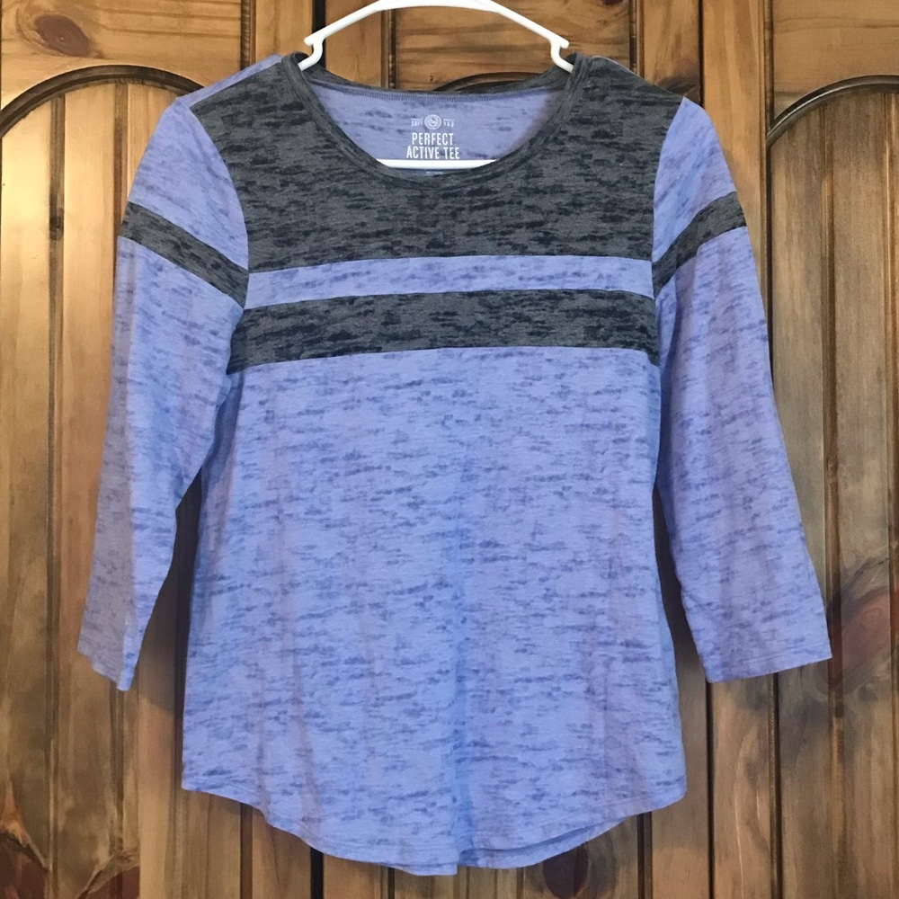 Girls So perfect active tee size 12 1/2